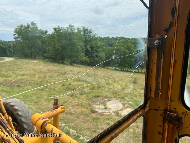 image for item JM9211 1964 Galion 104  rigid frame motor grader