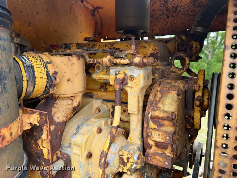 image for item JM9211 1964 Galion 104  rigid frame motor grader