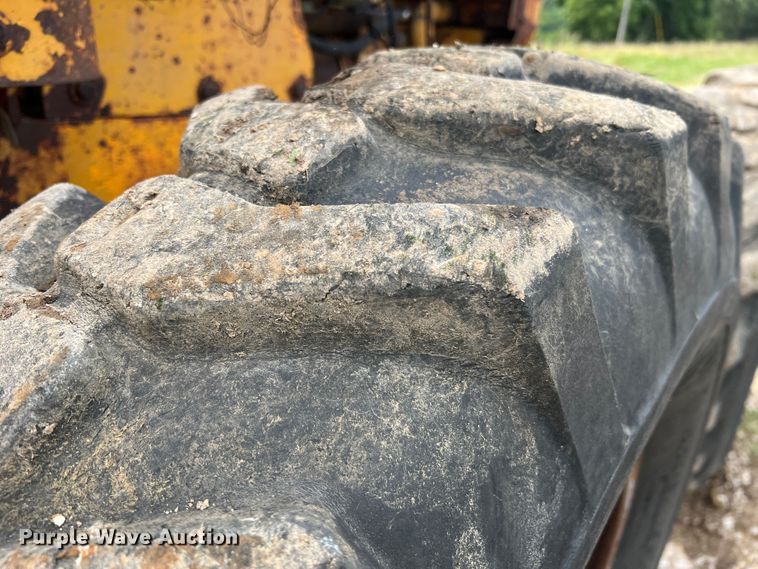 image for item JM9211 1964 Galion 104  rigid frame motor grader