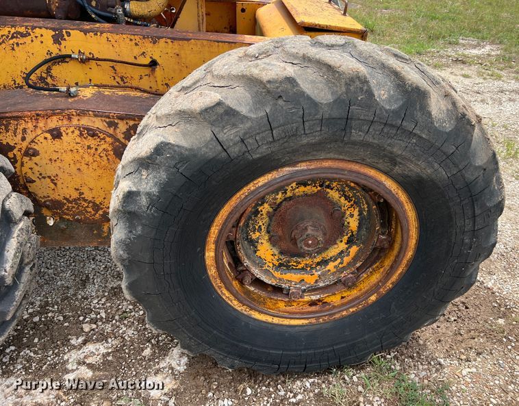 image for item JM9211 1964 Galion 104  rigid frame motor grader