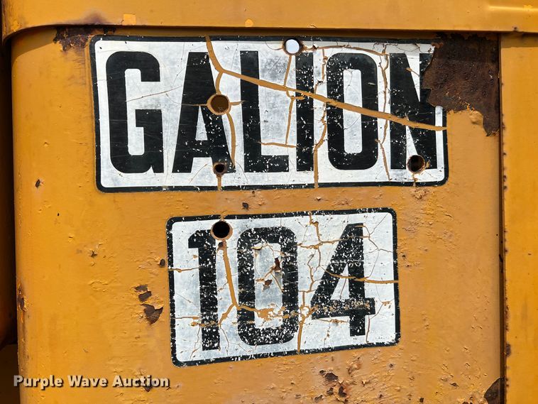 image for item JM9211 1964 Galion 104  rigid frame motor grader