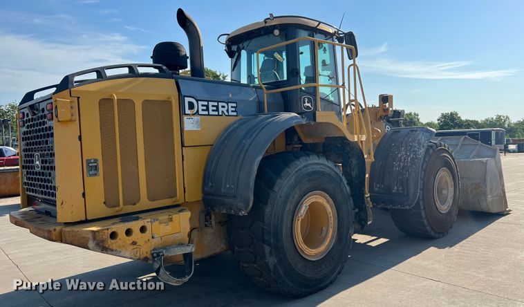 image for item JM9218 2010 John Deere 824K  wheel loader