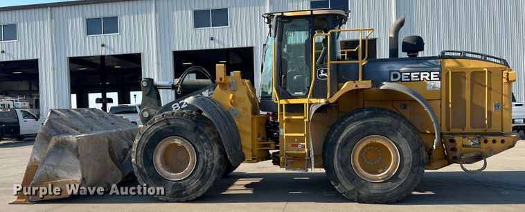 image for item JM9218 2010 John Deere 824K  wheel loader