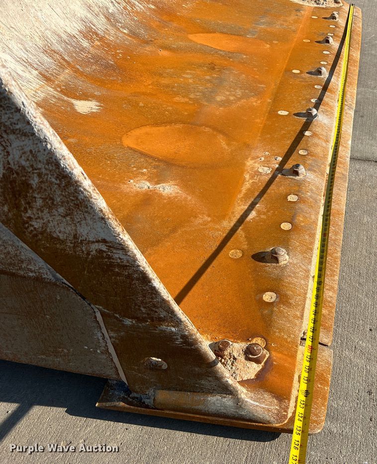 image for item JM9218 2010 John Deere 824K  wheel loader