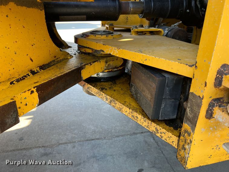 image for item JM9218 2010 John Deere 824K  wheel loader