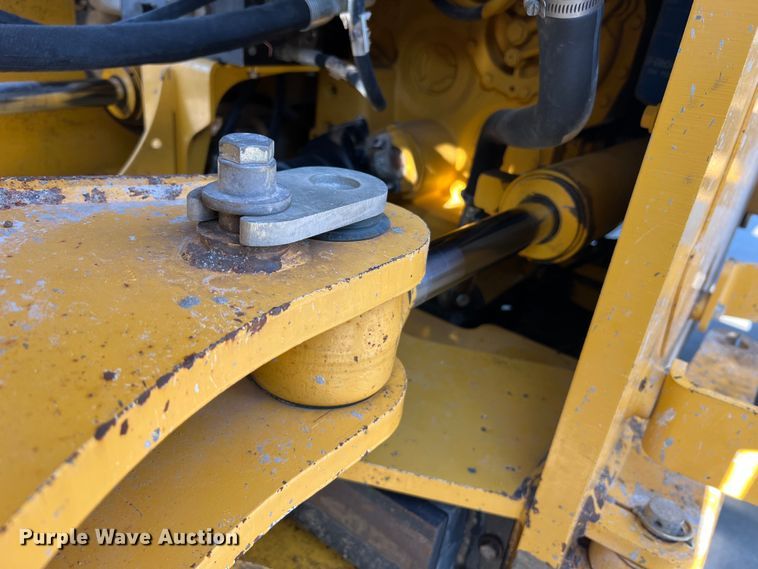 image for item JM9218 2010 John Deere 824K  wheel loader