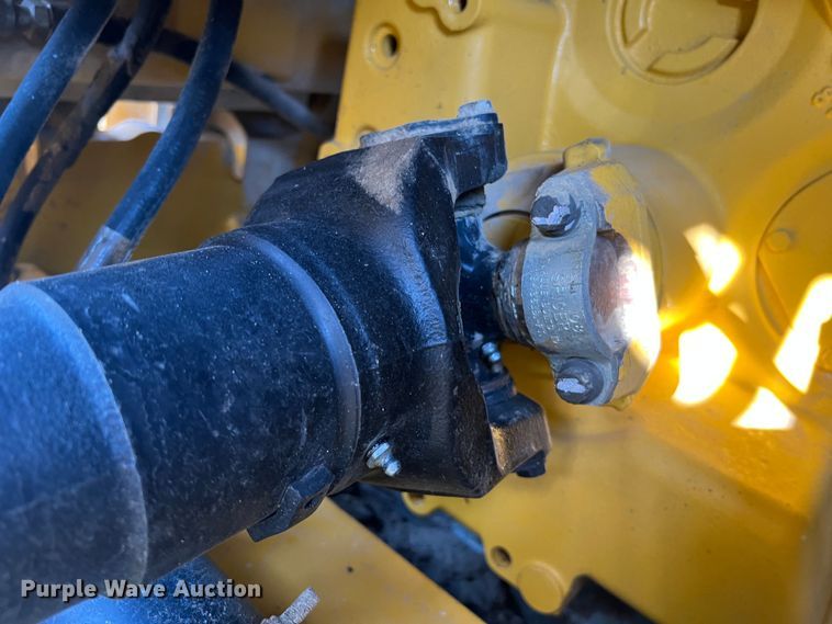 image for item JM9218 2010 John Deere 824K  wheel loader