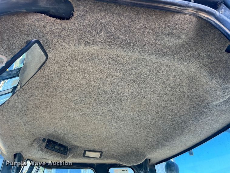 image for item JM9218 2010 John Deere 824K  wheel loader