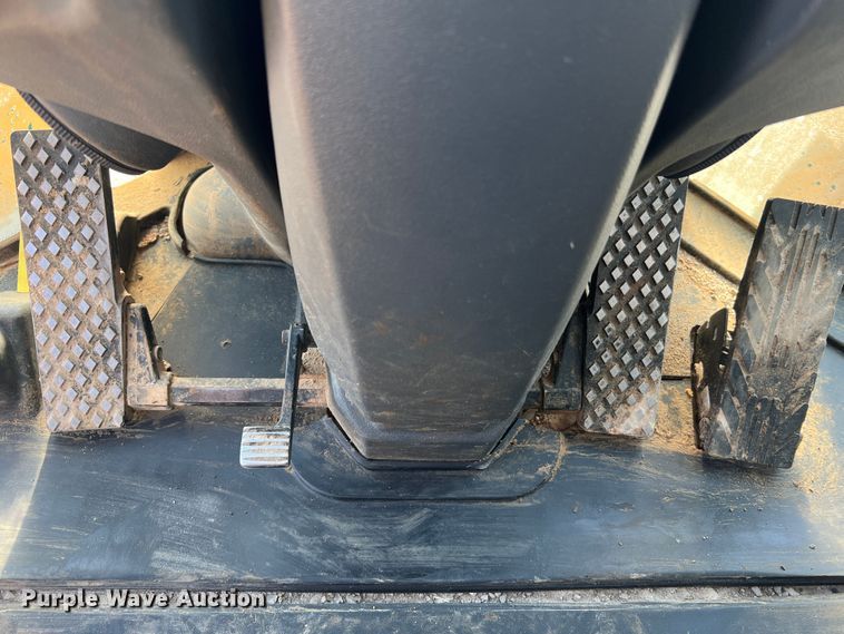 image for item JM9218 2010 John Deere 824K  wheel loader