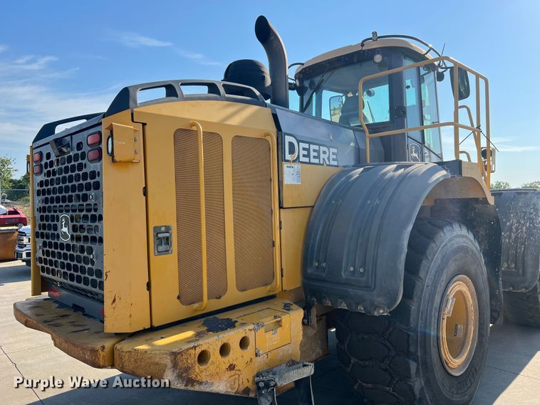 image for item JM9218 2010 John Deere 824K  wheel loader