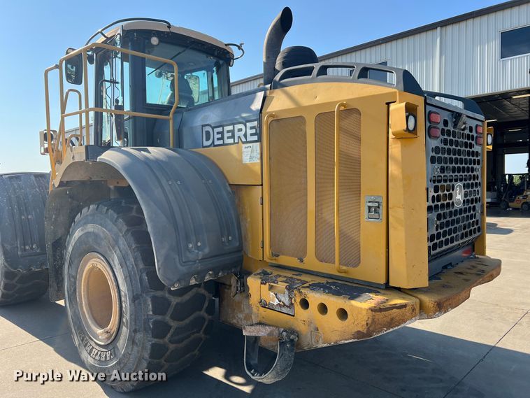 image for item JM9218 2010 John Deere 824K  wheel loader