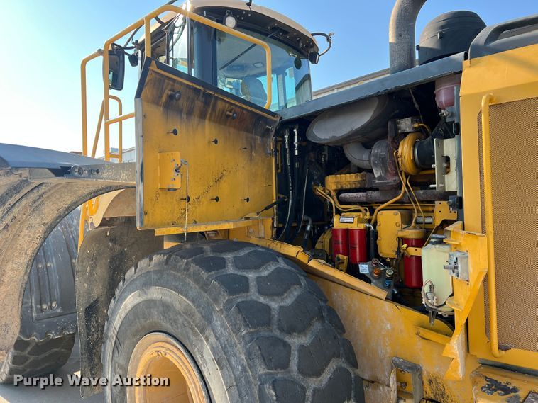 image for item JM9218 2010 John Deere 824K  wheel loader