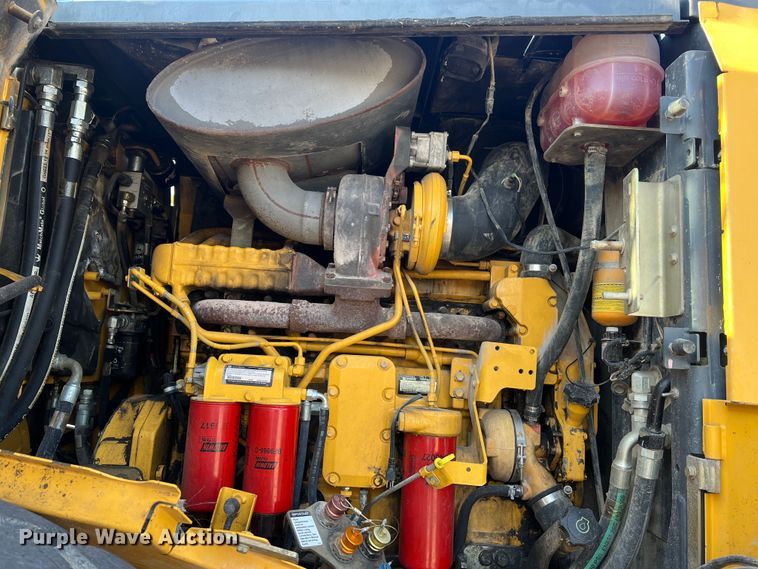 image for item JM9218 2010 John Deere 824K  wheel loader