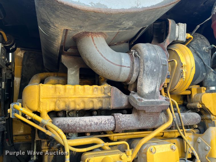 image for item JM9218 2010 John Deere 824K  wheel loader