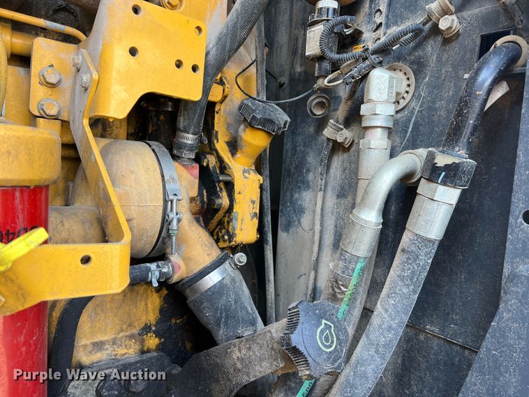 image for item JM9218 2010 John Deere 824K  wheel loader