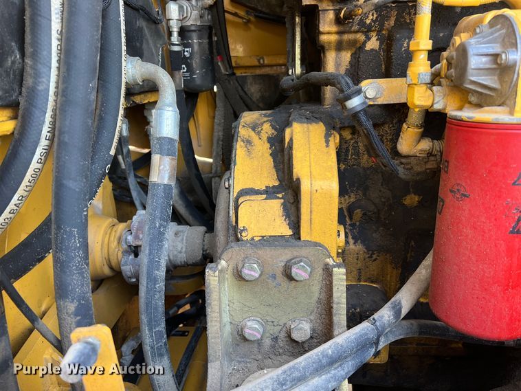 image for item JM9218 2010 John Deere 824K  wheel loader