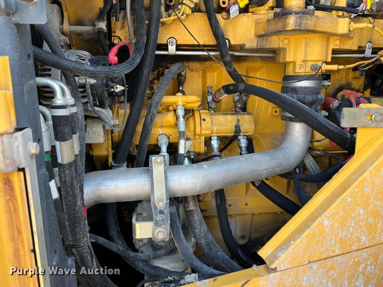 image for item JM9218 2010 John Deere 824K  wheel loader