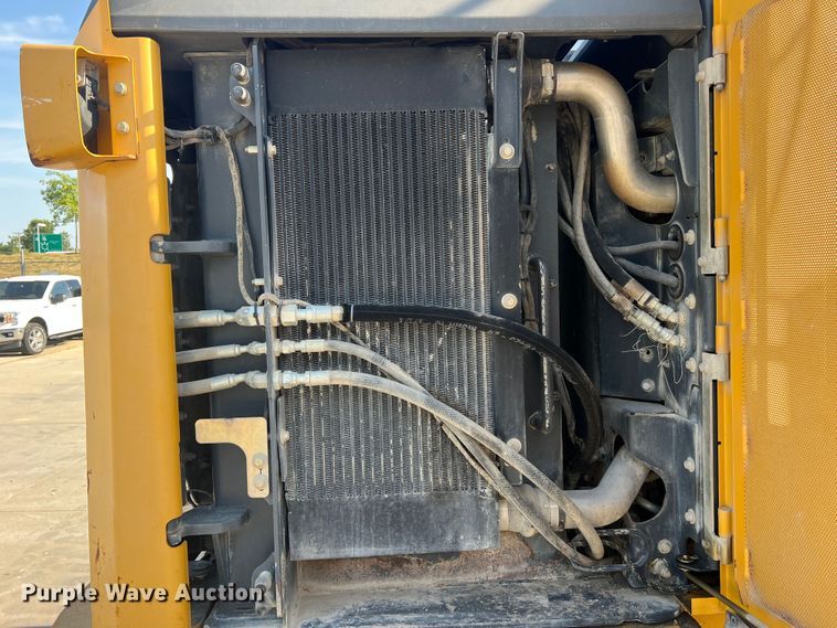 image for item JM9218 2010 John Deere 824K  wheel loader