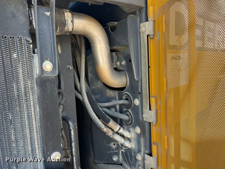 image for item JM9218 2010 John Deere 824K  wheel loader