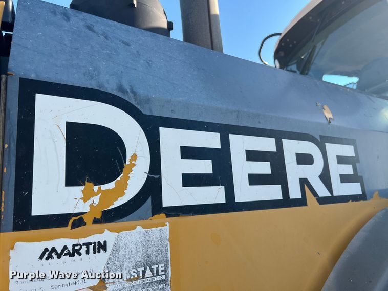 image for item JM9218 2010 John Deere 824K  wheel loader