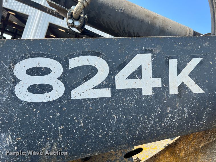 image for item JM9218 2010 John Deere 824K  wheel loader