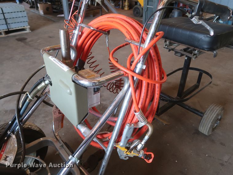 image for item JR9435 2019 Graco LineLazer II 3900  paint striper