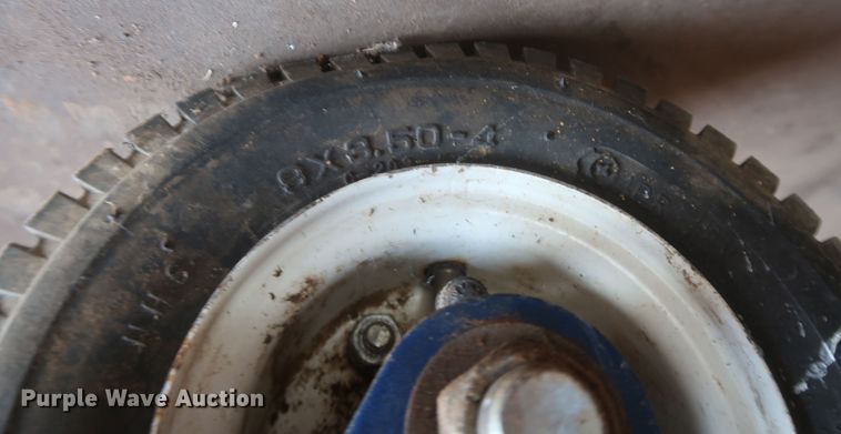 image for item JR9435 2019 Graco LineLazer II 3900  paint striper