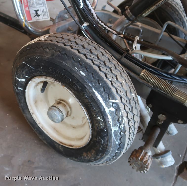 image for item JR9435 2019 Graco LineLazer II 3900  paint striper