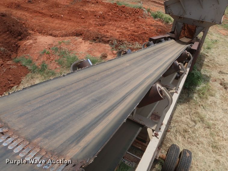 image for item JR9437 The Screen Machine Contractor  screening plant