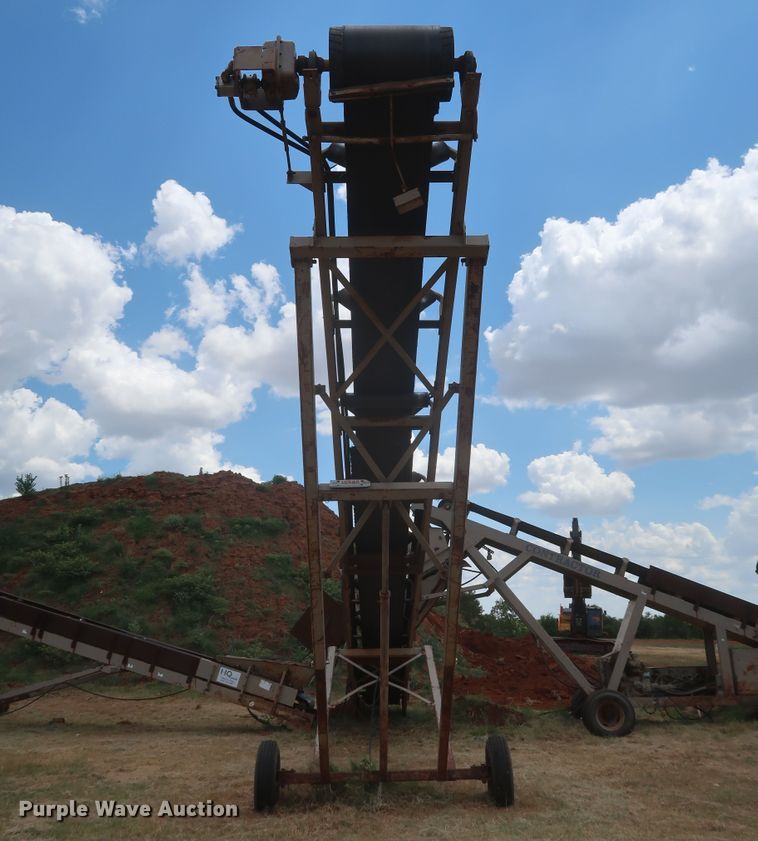 image for item JR9437 The Screen Machine Contractor  screening plant