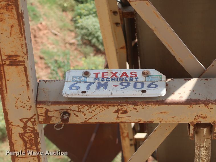 image for item JR9437 The Screen Machine Contractor  screening plant