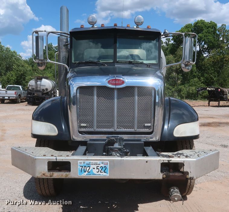 image for item JR9438 2008 Peterbilt 340  oil distributor truck