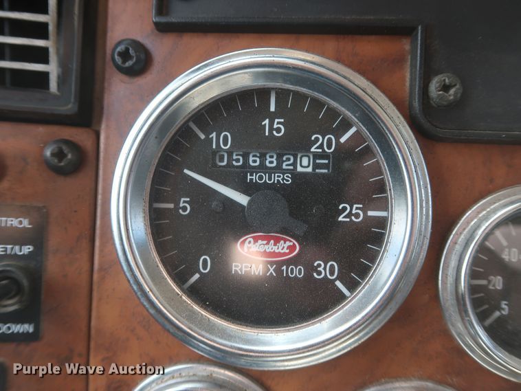 image for item JR9438 2008 Peterbilt 340  oil distributor truck