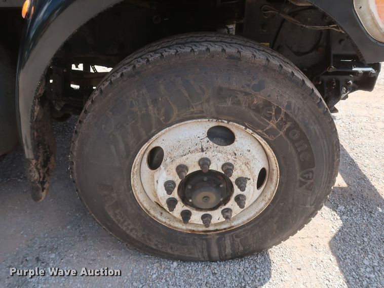 image for item JR9438 2008 Peterbilt 340  oil distributor truck