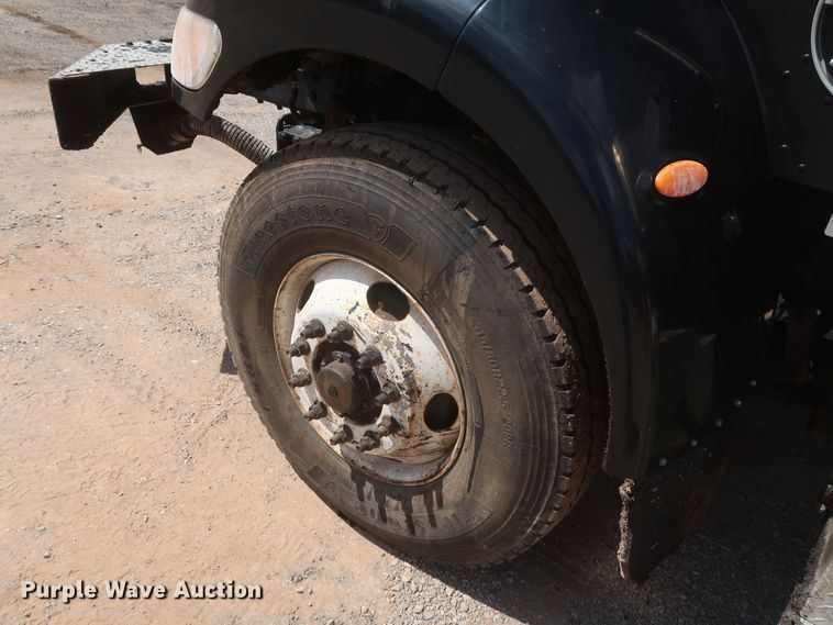 image for item JR9438 2008 Peterbilt 340  oil distributor truck