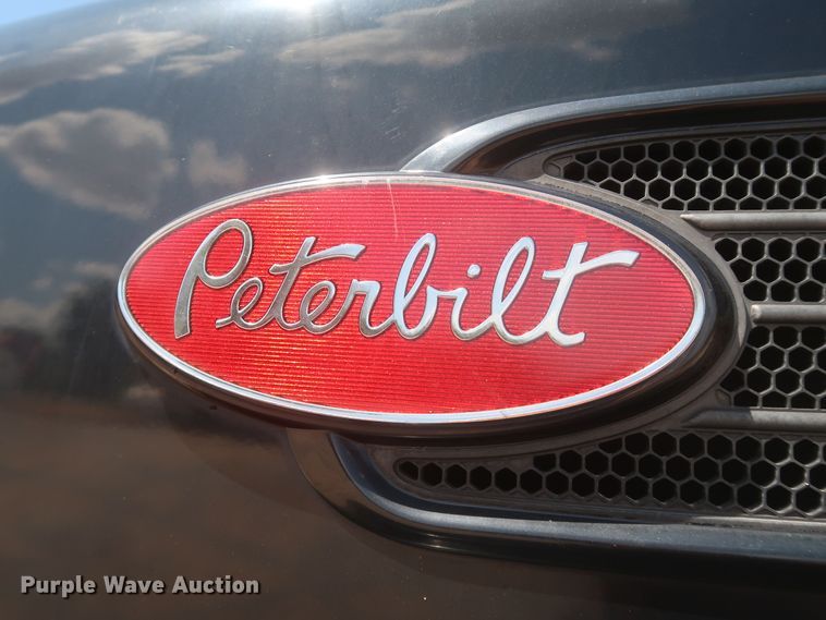 image for item JR9438 2008 Peterbilt 340  oil distributor truck