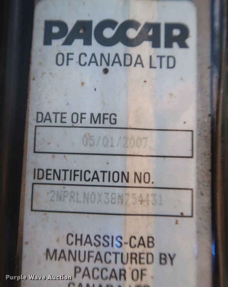 image for item JR9438 2008 Peterbilt 340  oil distributor truck