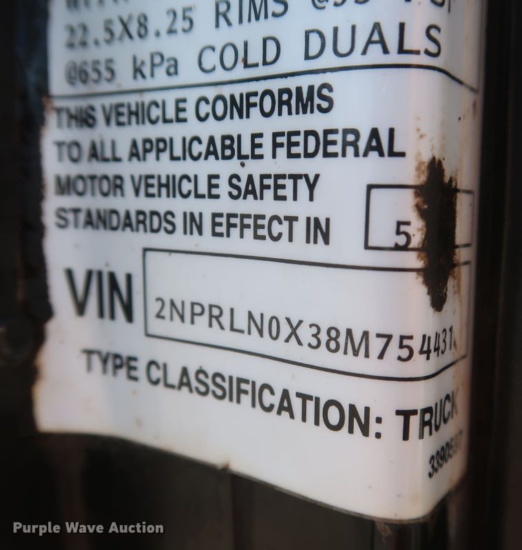 image for item JR9438 2008 Peterbilt 340  oil distributor truck