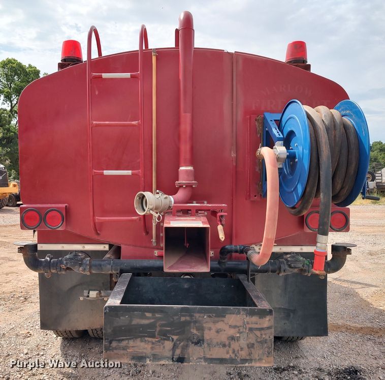 image for item JR9439 2003 International 8500  tank truck