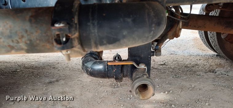 image for item JR9439 2003 International 8500  tank truck