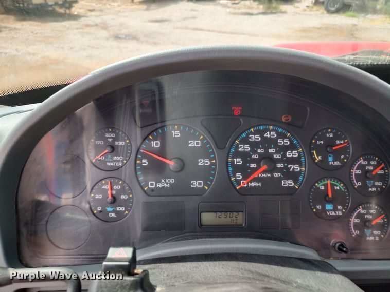 image for item JR9439 2003 International 8500  tank truck