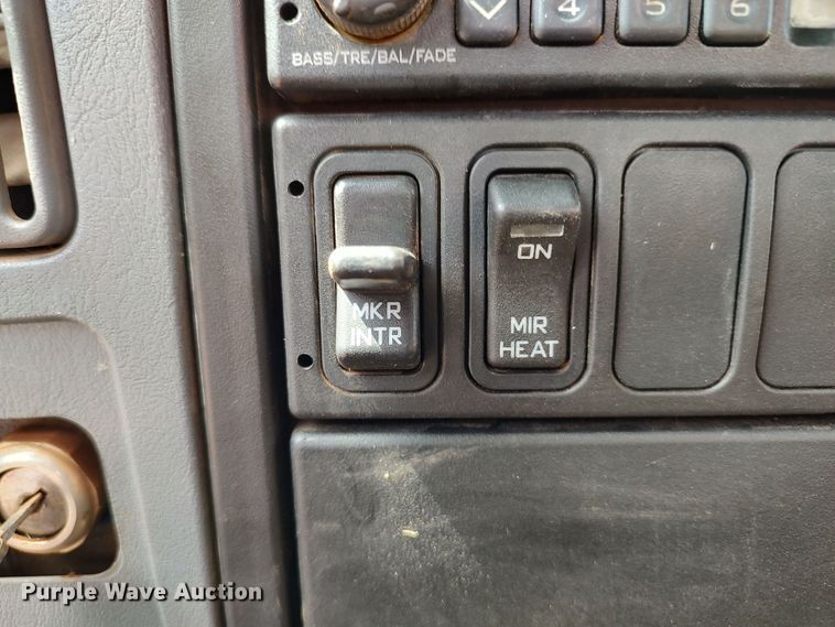 image for item JR9439 2003 International 8500  tank truck