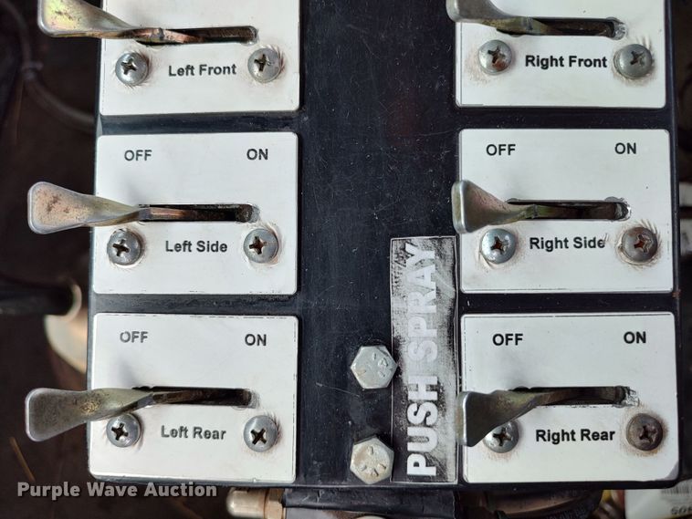 image for item JR9439 2003 International 8500  tank truck