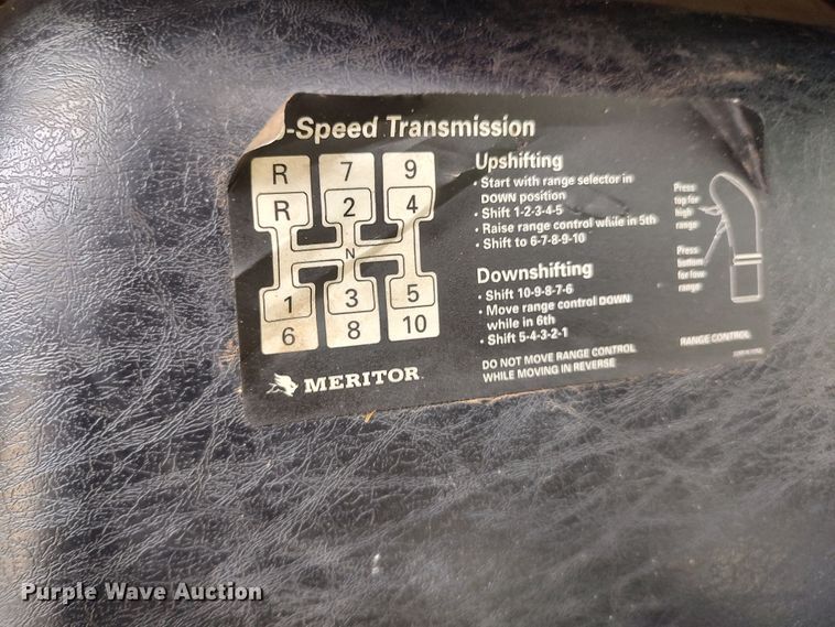 image for item JR9439 2003 International 8500  tank truck