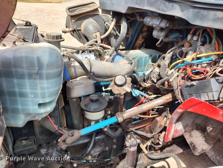 image for item JR9439 2003 International 8500  tank truck