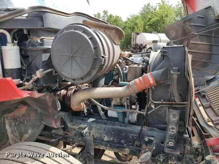 image for item JR9439 2003 International 8500  tank truck