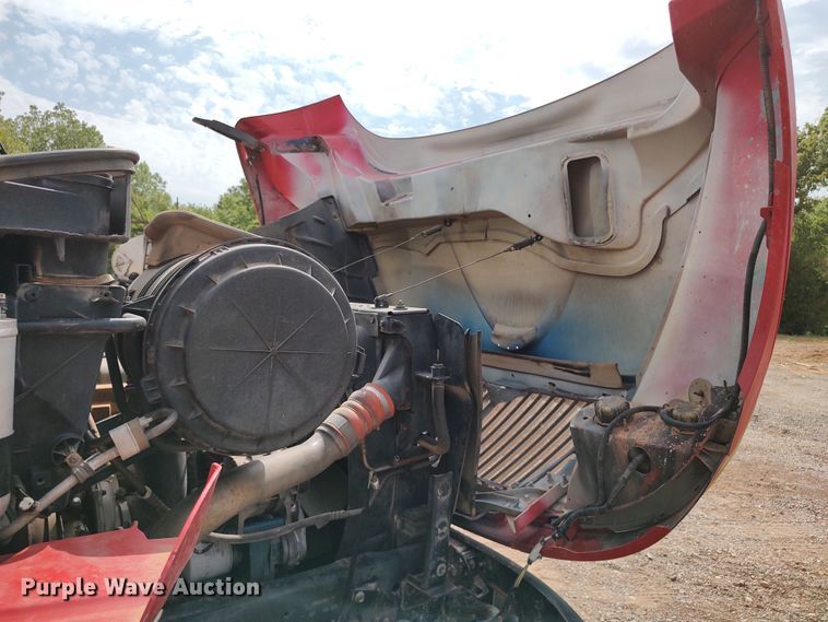 image for item JR9439 2003 International 8500  tank truck