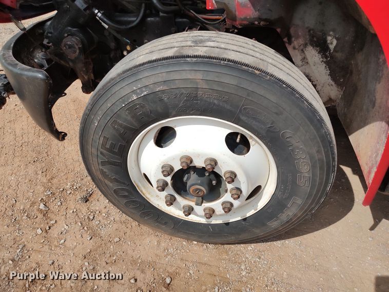 image for item JR9439 2003 International 8500  tank truck