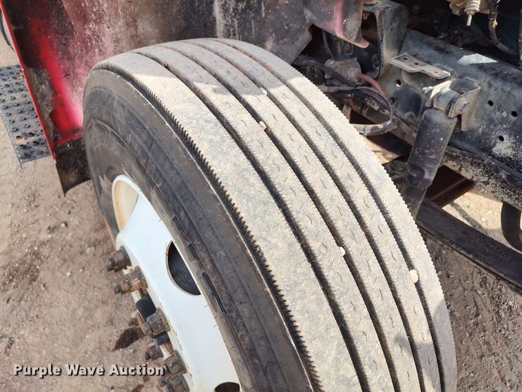 image for item JR9439 2003 International 8500  tank truck