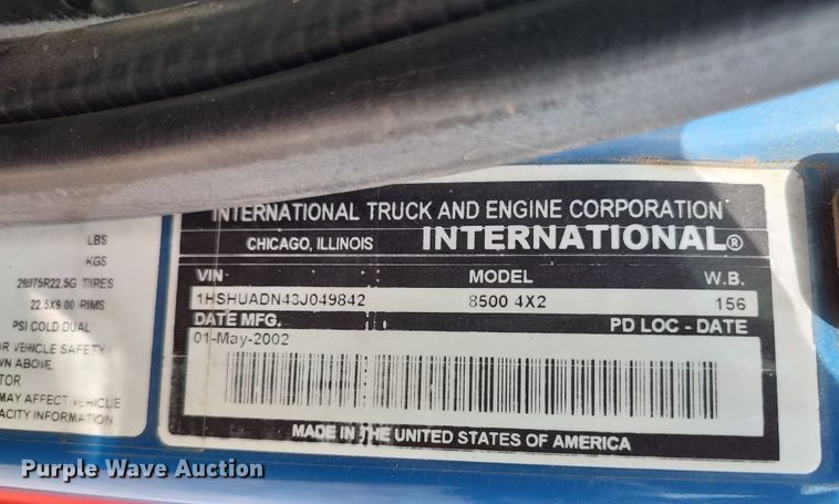 image for item JR9439 2003 International 8500  tank truck